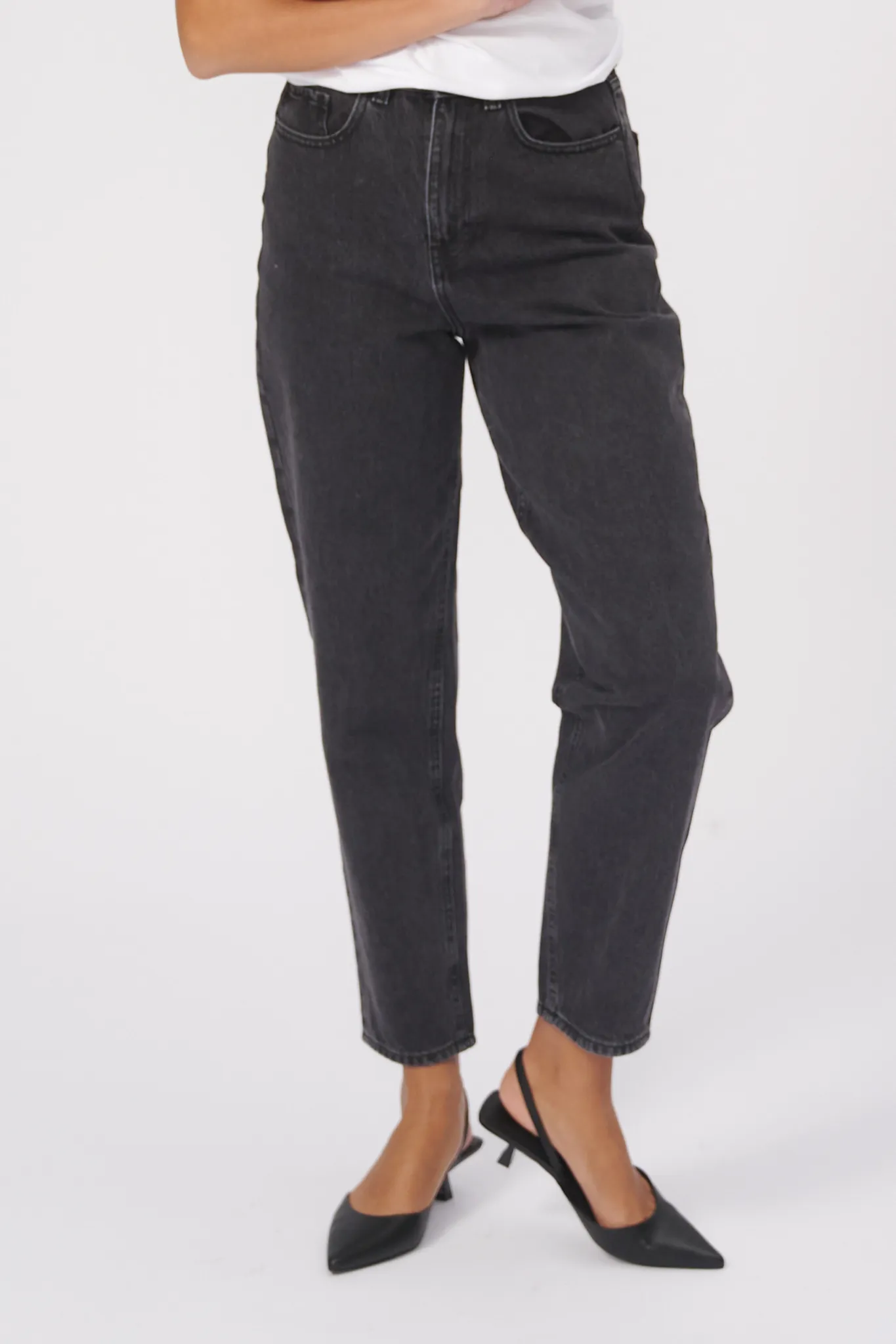 De Originale Performance Mom Jeans - Washed Black Denim