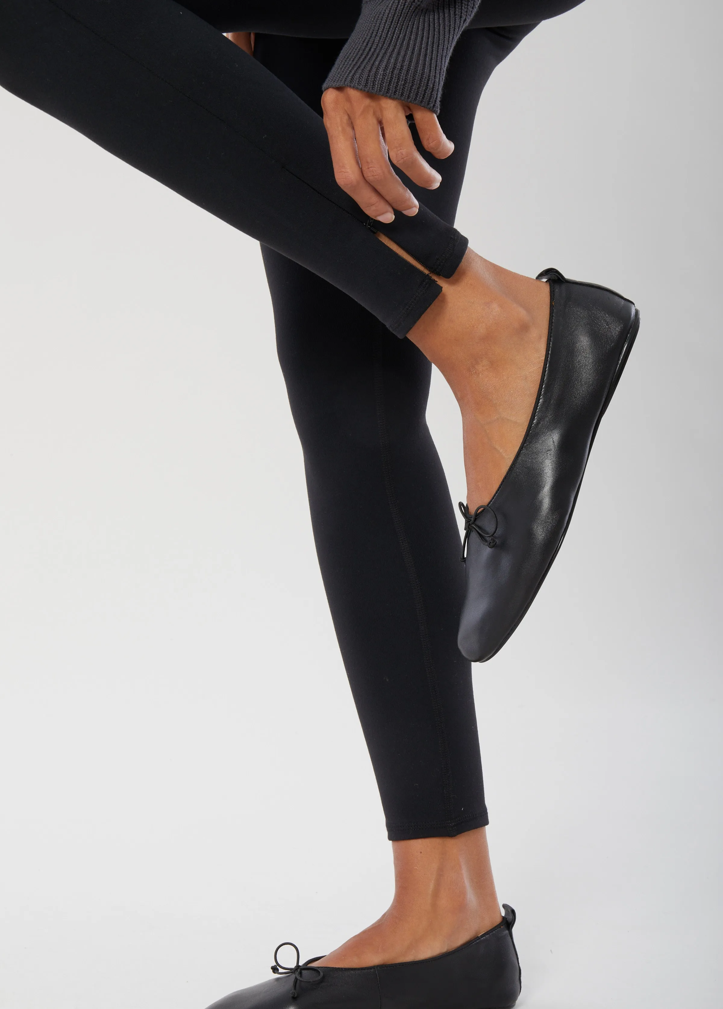 Everyday Ankle Zip Maternity Legging